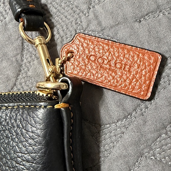 Coach Disney Minnie Mouse crossbody - Picture 3 of 8